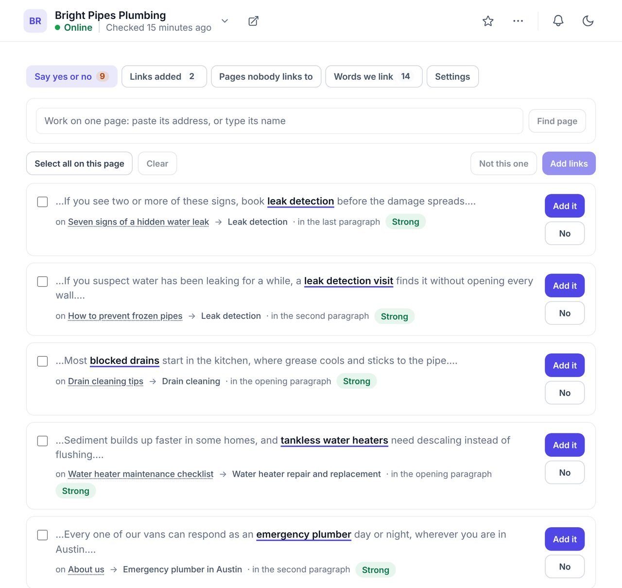 WPCentrify internal link suggestions shown in their sentences with approve and reject buttons